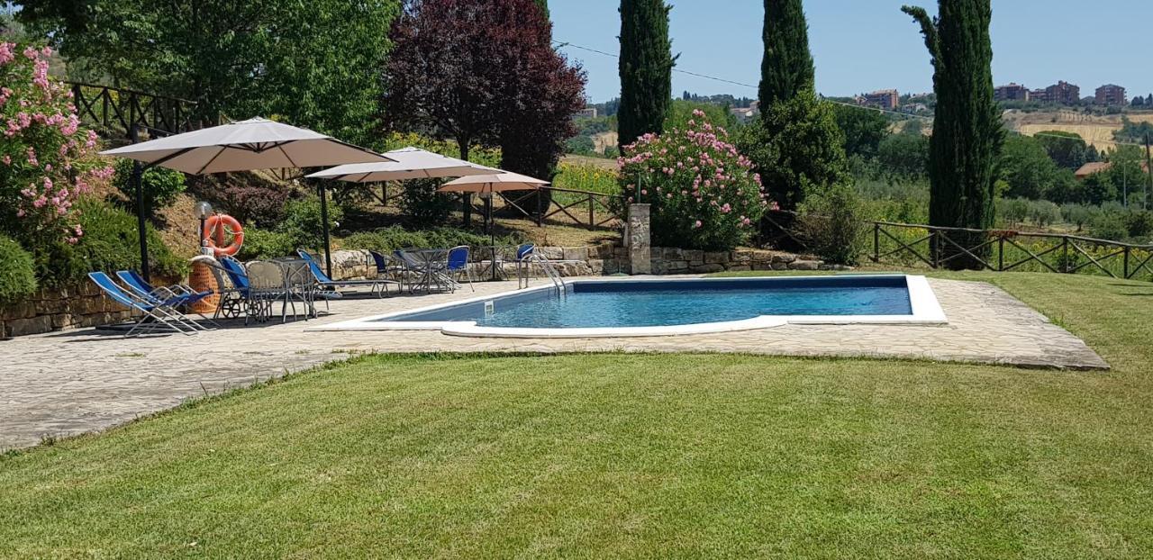 Case In Campagna Con Piscina A Todi Bagian luar foto